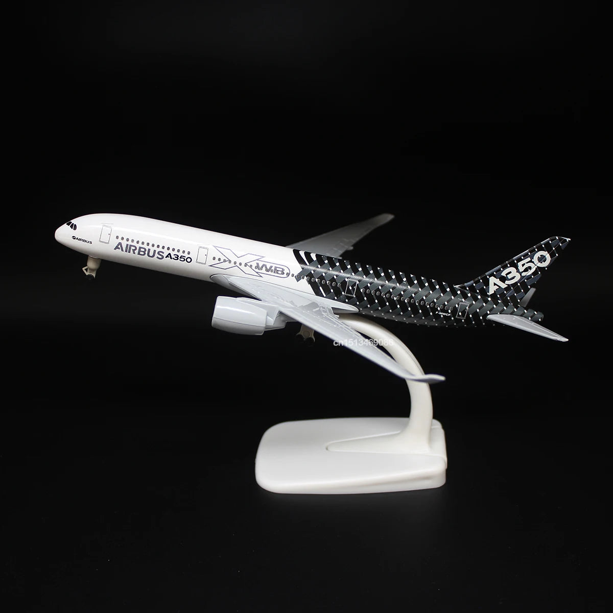 Miniatura de Avião em Metal 20cm Coleção Airbus, Concorde e Beluga