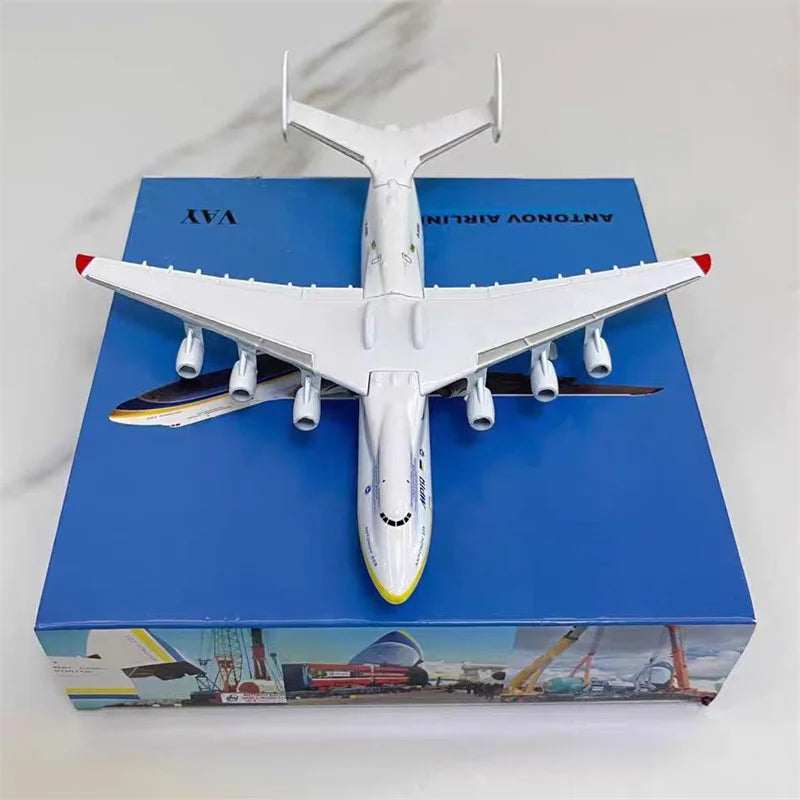 Miniatura de Avião Antonov An-225 Mriya em Metal (20cm - Escala 1:400)