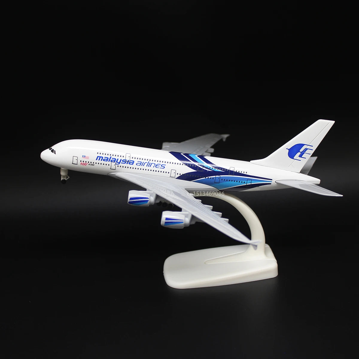 Miniatura de Avião em Metal 20cm Coleção Airbus, Concorde e Beluga