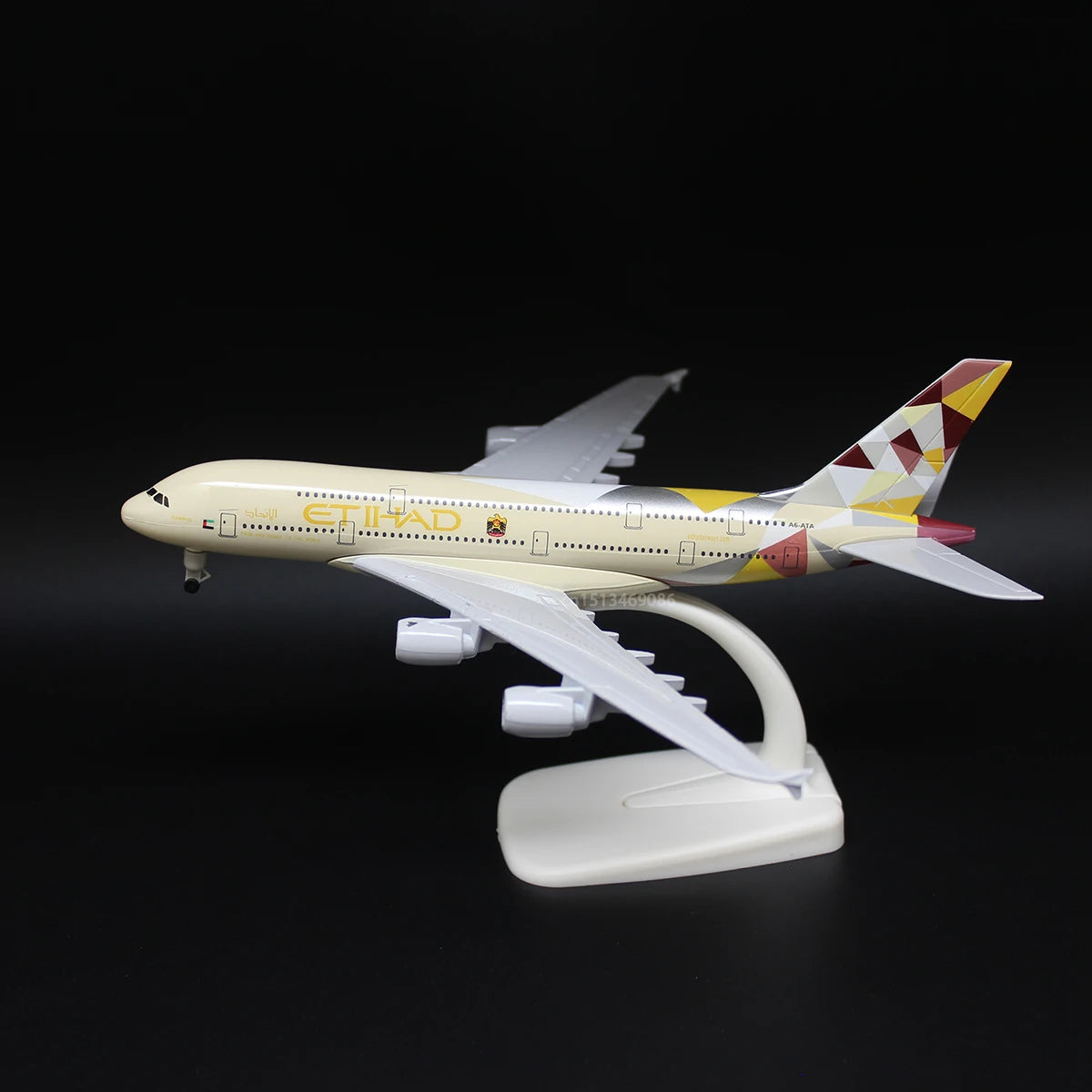 Miniatura de Avião em Metal 20cm Coleção Airbus, Concorde e Beluga